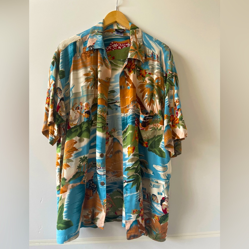 Surfica Hawaiian Men’s Shirt.